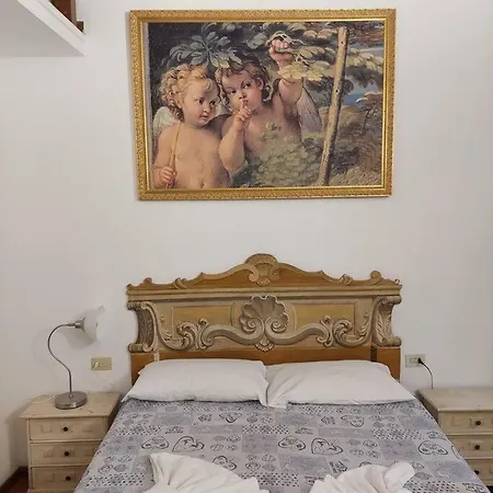 Central Florence, Cathedral 2-4-6 People Apartment *