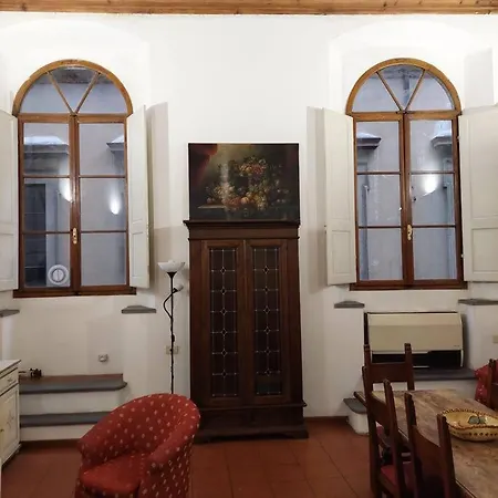 Florence, Cathedral 2-4-6 People